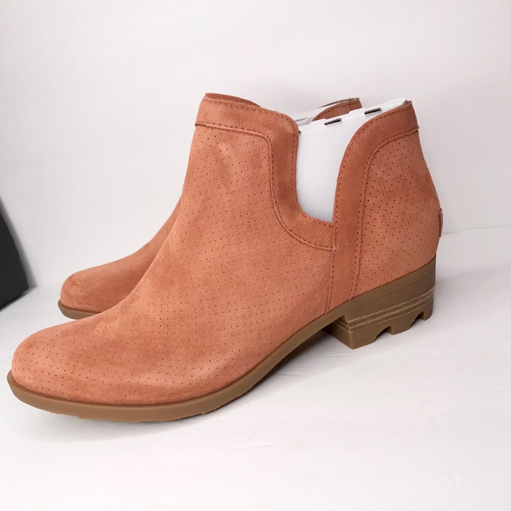 NIB Sorel Lolla Cut Out Booties Suede -Waterproof - Picture 7 of 11